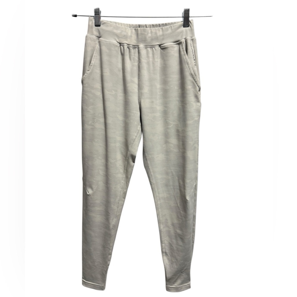 Alphalete Camo Jogger Pants Grey - Picture 2 of 11